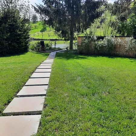 Ferienhaus Na Brehu Labe S Vlastnim Molem Pardubice