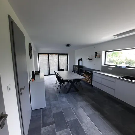 Na Brehu Labe S Vlastnim Molem Holiday home