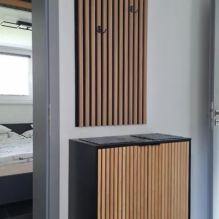 Na Brehu Labe S Vlastnim Molem Feriehus