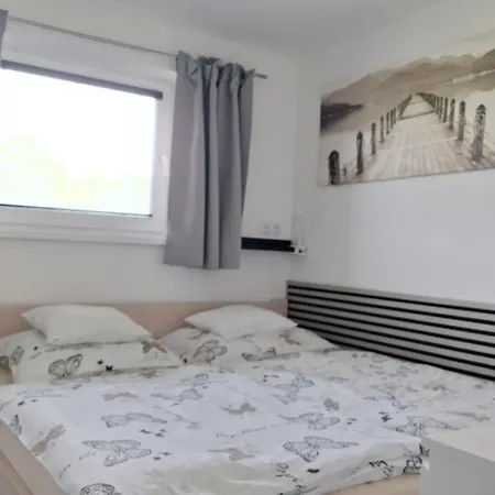 Na Brehu Labe S Vlastnim Molem Feriehus