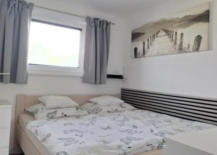 Na Brehu Labe S Vlastnim Molem Holiday home